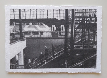 (Serie fotograaf) Titel: Één reisticket is voldoende