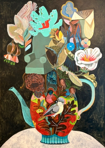 Donkere bloemen in vogeltheepot