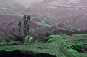 Bromo 03 - Hahnemuhle pearl print on dibond, with walnut frame