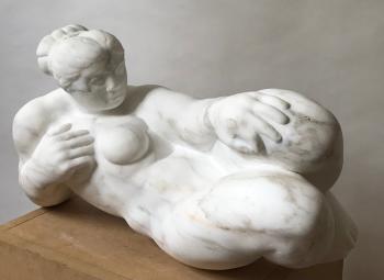 Liggende vrouw
