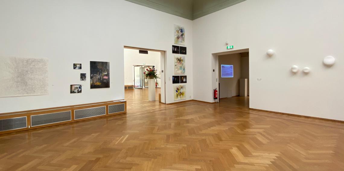 1 ½ m. expo