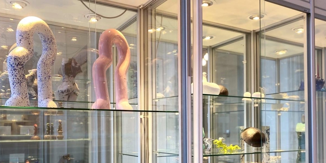 Klein formaat & Vitrines