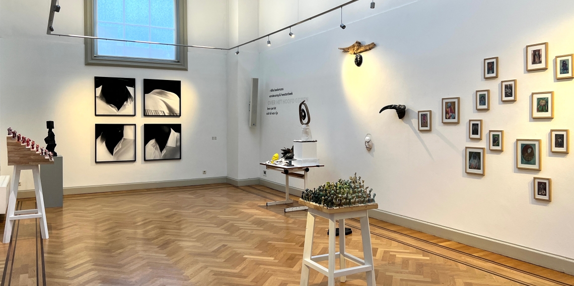Over het hoofd gezien | Tentoonstelling | Pulchri Studio | Galerie Den Haag
