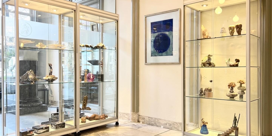 Klein formaat & Vitrines