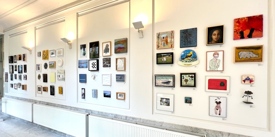 Klein formaat & Vitrines