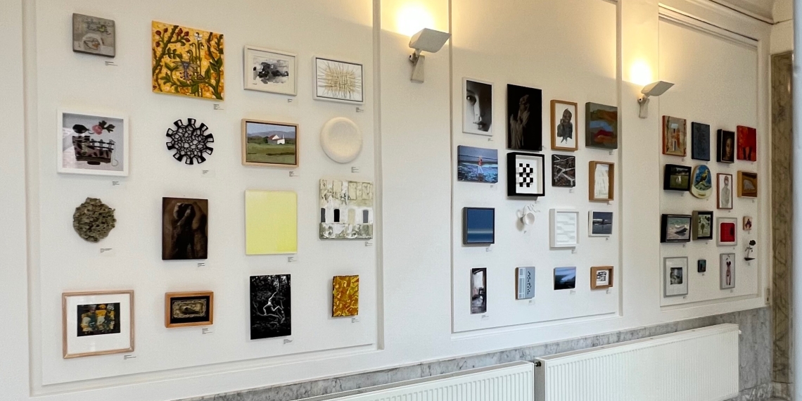 Klein formaat & Vitrines