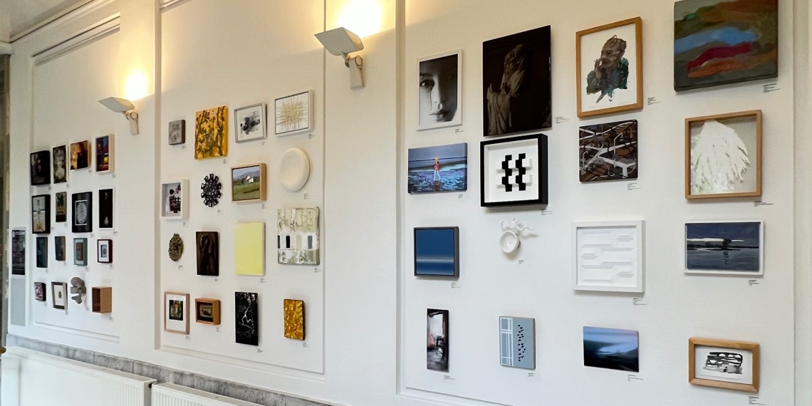 Klein formaat & Vitrines