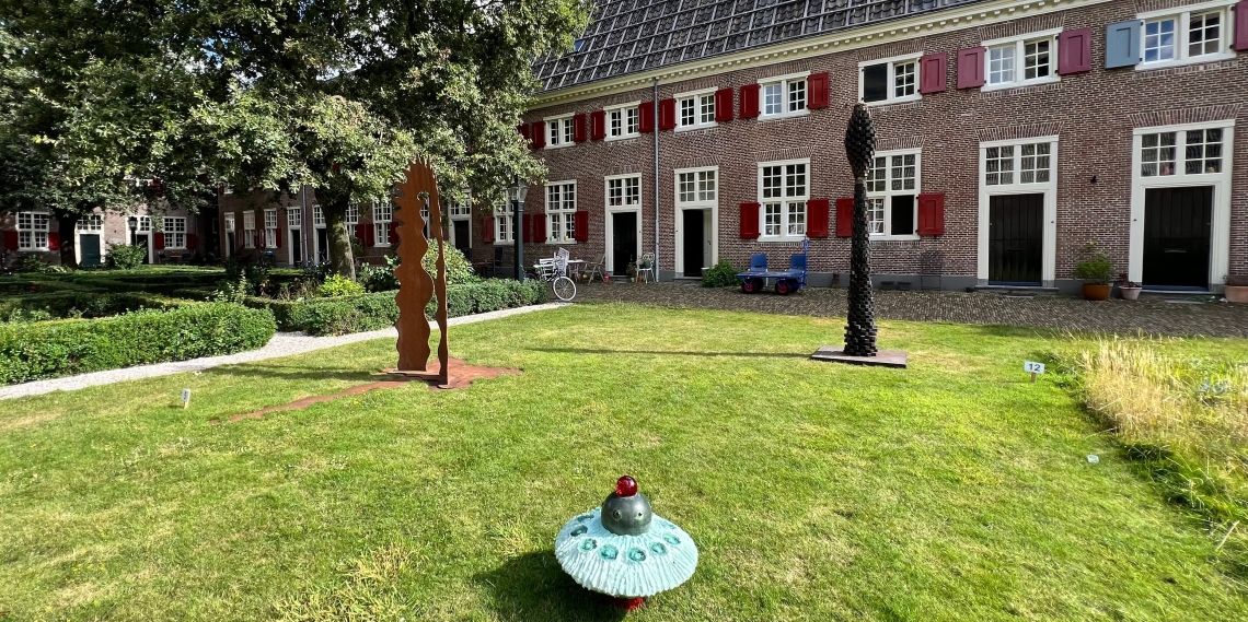 Beelden in de Hof