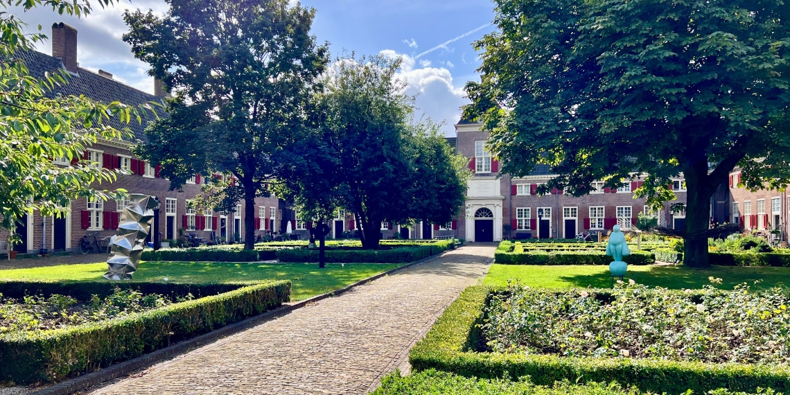 Beelden in de Hof