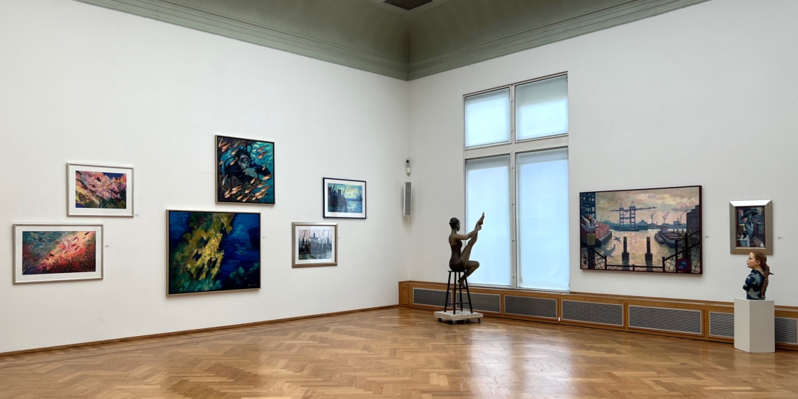 Harry van der Woerd - Symfonie van vorm en kleur